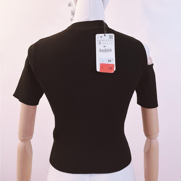 Zara Cutout Black T-shirt (New with Tag) - Picture 4 of 5